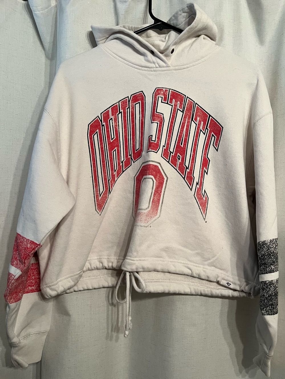 47 Women's Off-white Cropped Ohio State Hoodie with Red and Black Accents